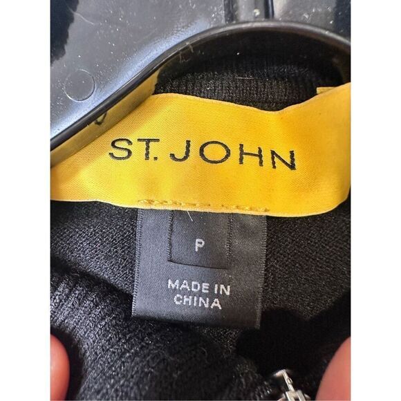 Gorgeous St. John Black Block Sequin Full Zip Cardigan, Size P - Picture 2 of 8